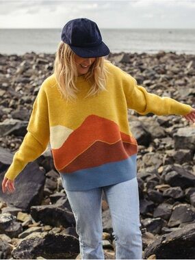 Passenger Women's Vista Knitted Jumper Yellow Mountain Crewneck Sweater | XS